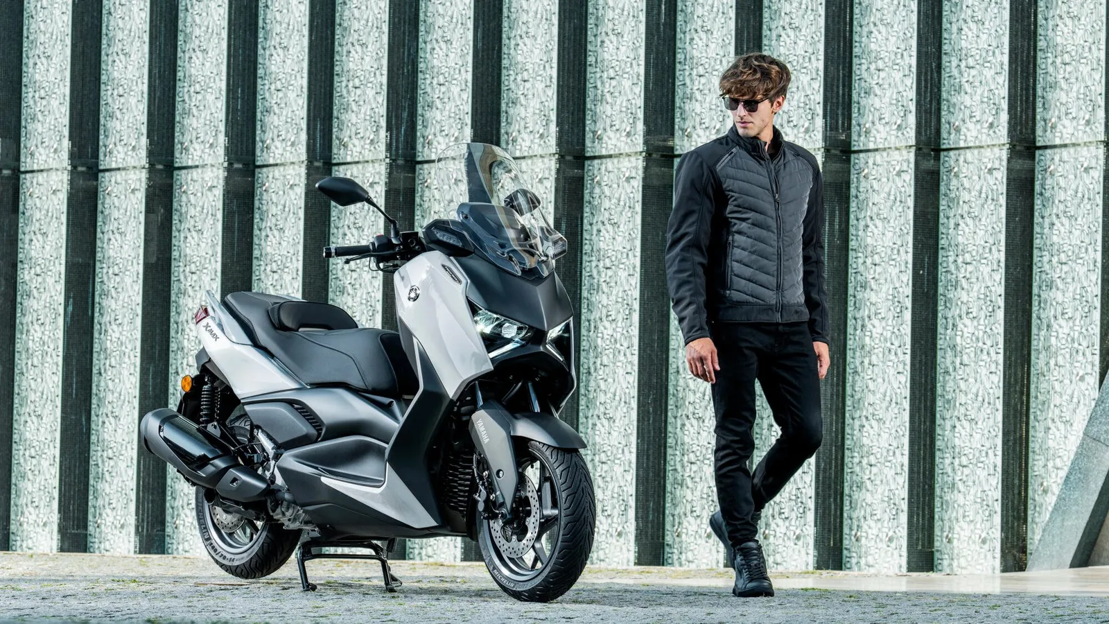 Yamaha XMAX 300 Tech MAX+, MY 2026 - Crystal Graphite
