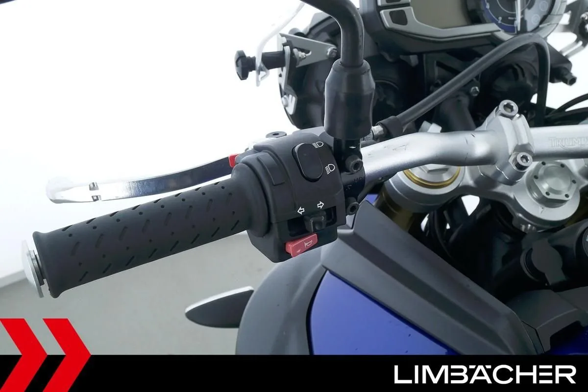 Triumph Tiger 800