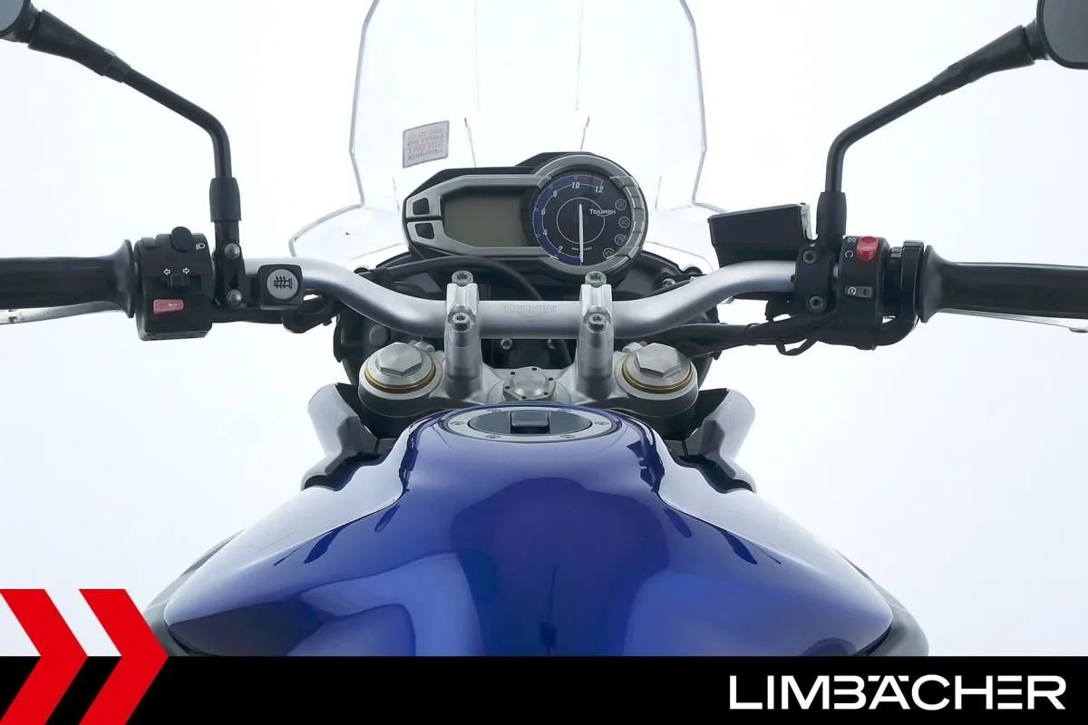 Triumph Tiger 800