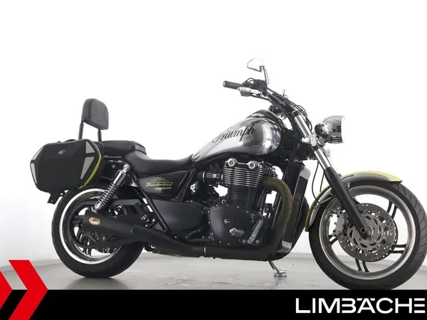 Triumph Thunderbird