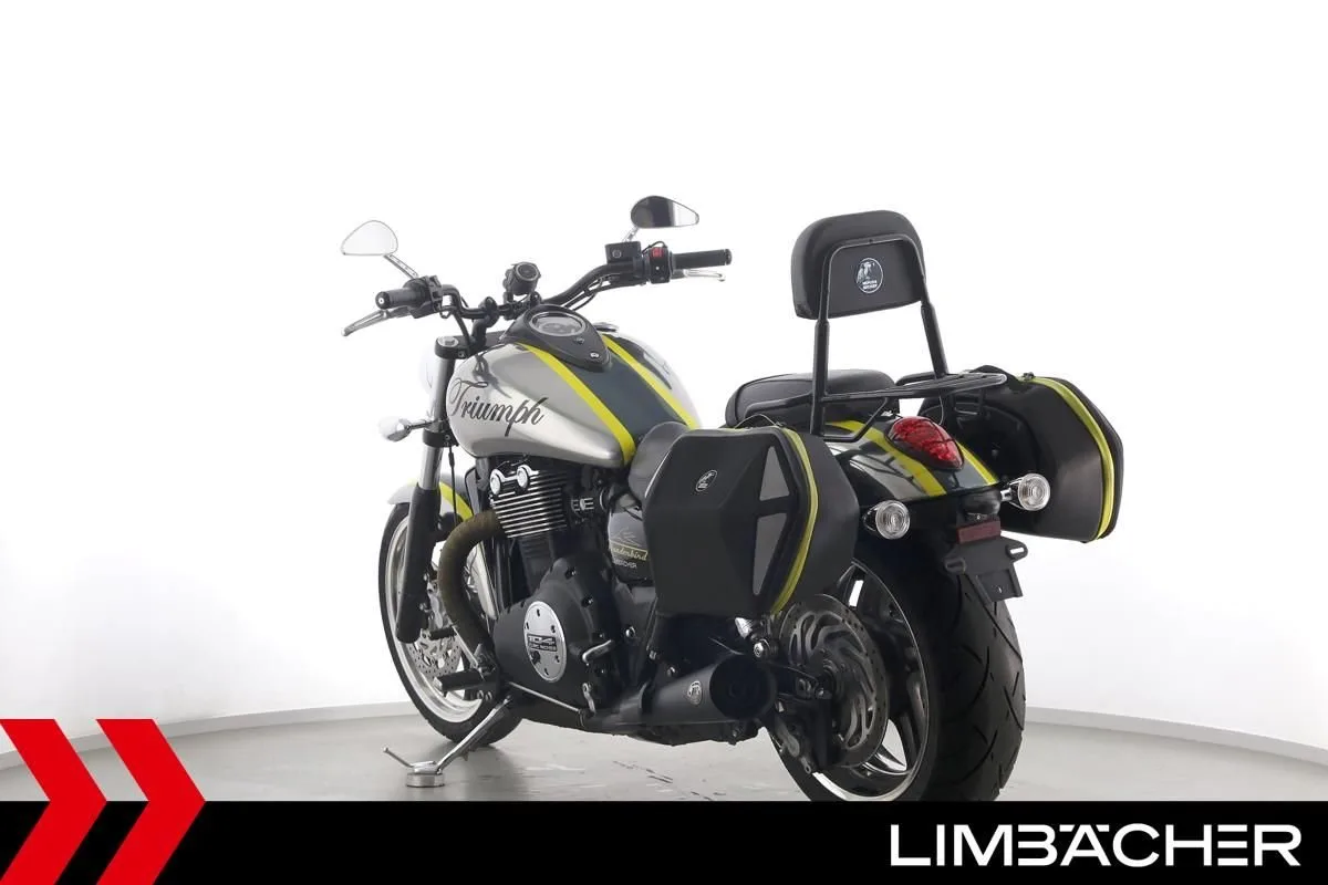 Triumph Thunderbird