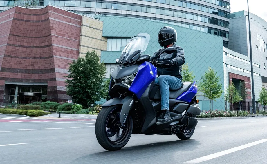 Yamaha XMAX 300, MY 2026 - Icon Blue