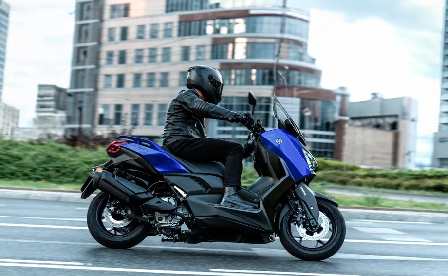 Yamaha XMAX 300, MY 2026 - Icon Blue