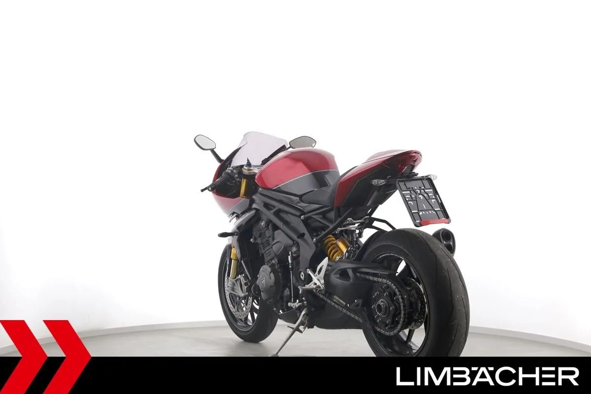 Triumph Speed Triple 1200 RR