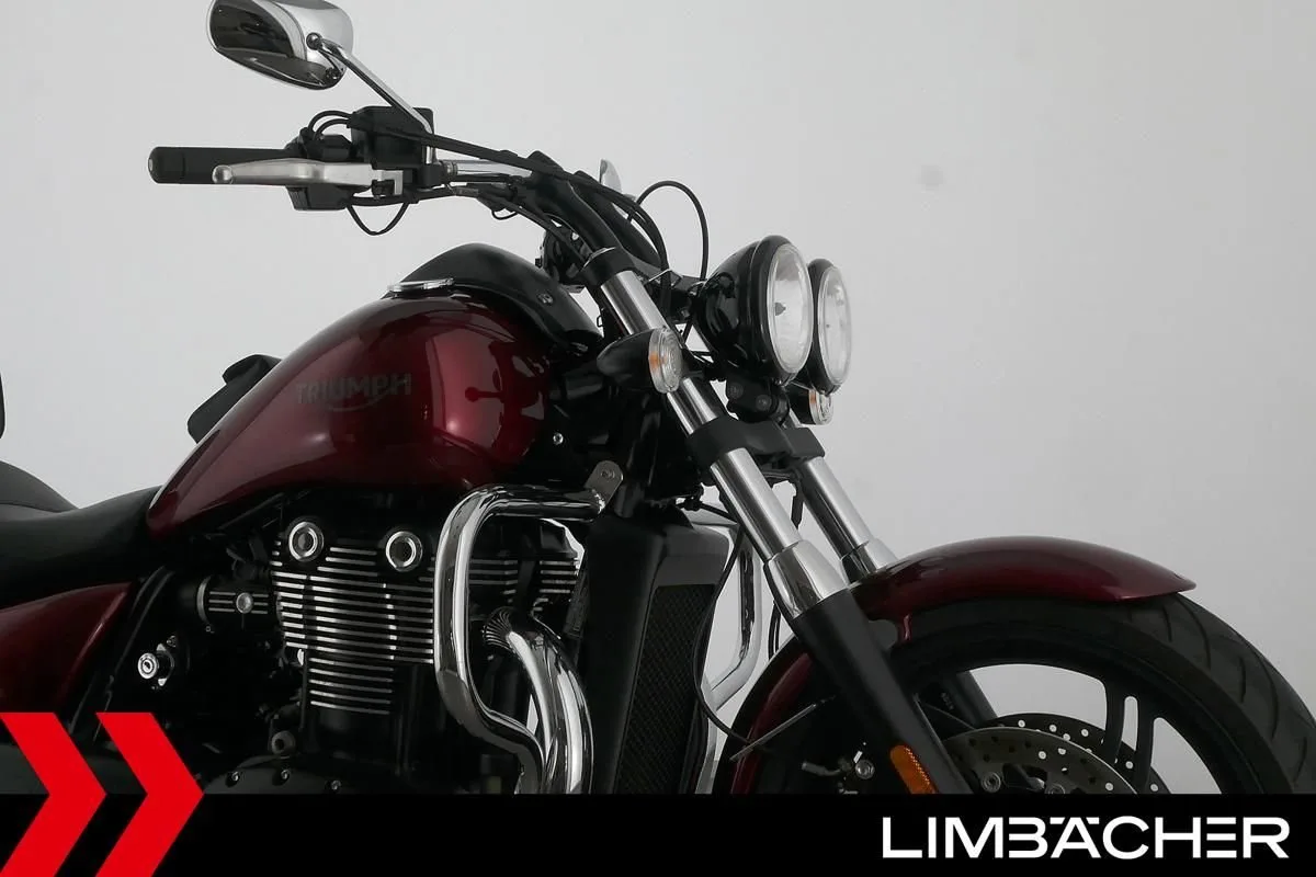 Triumph Thunderbird Storm