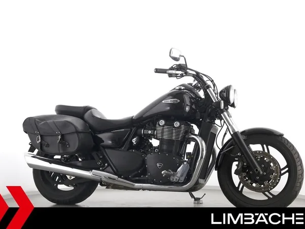 Triumph Thunderbird Storm