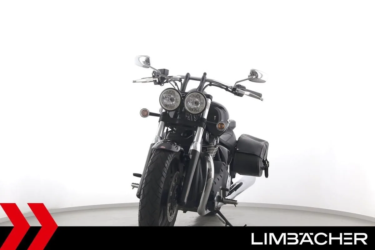 Triumph Thunderbird Storm