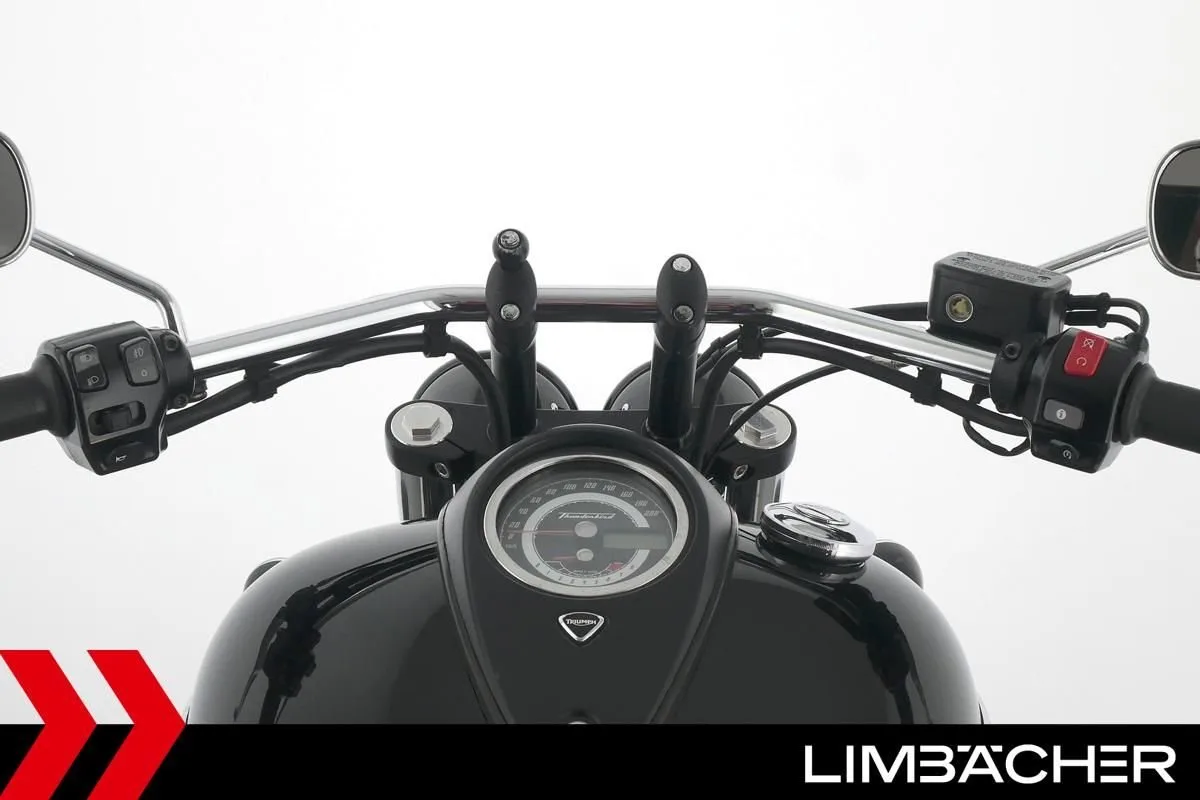Triumph Thunderbird Storm