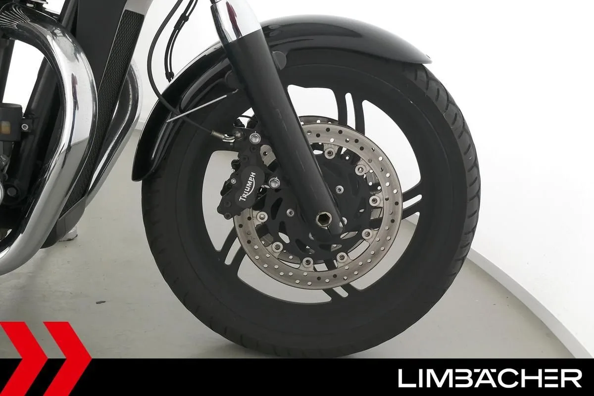 Triumph Thunderbird Storm
