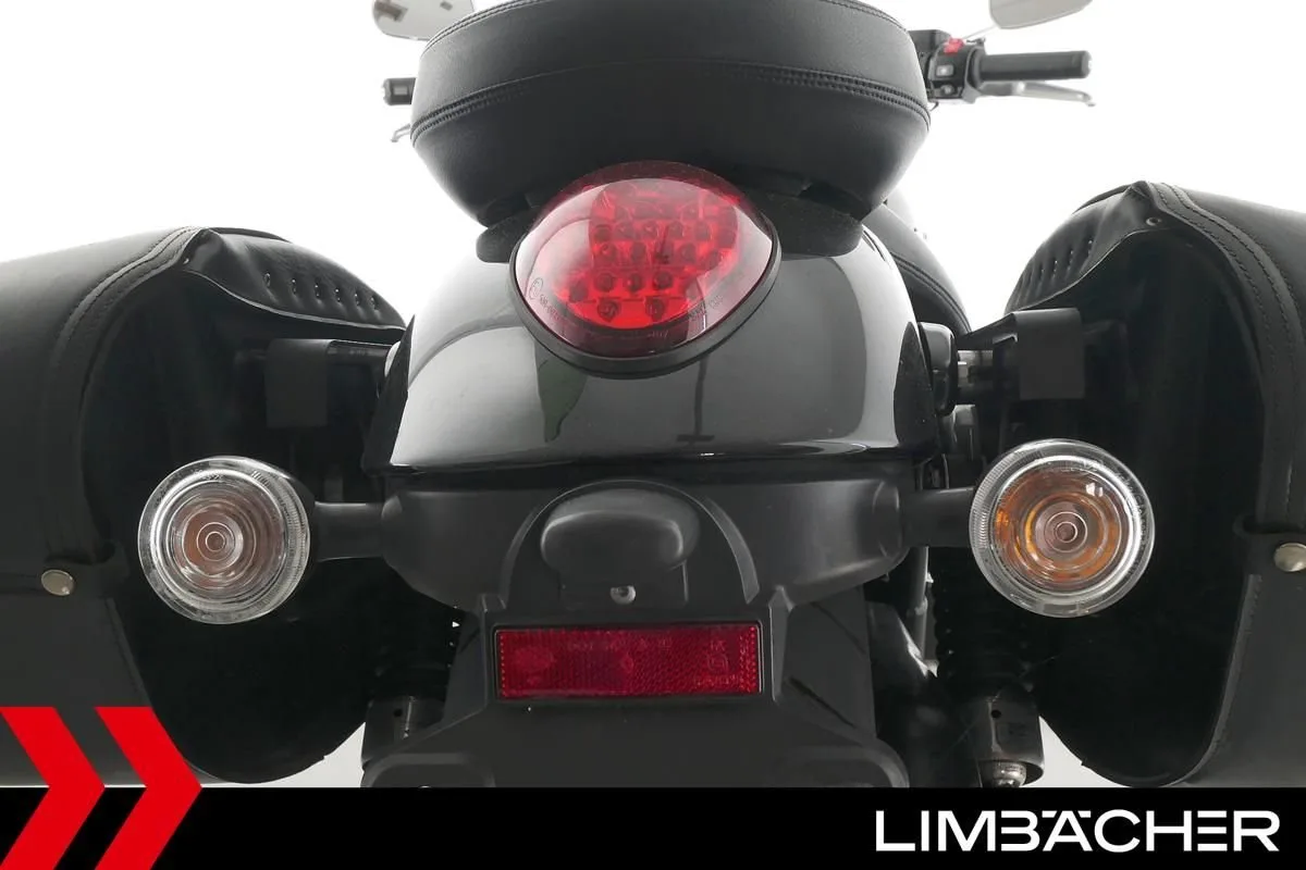 Triumph Thunderbird Storm