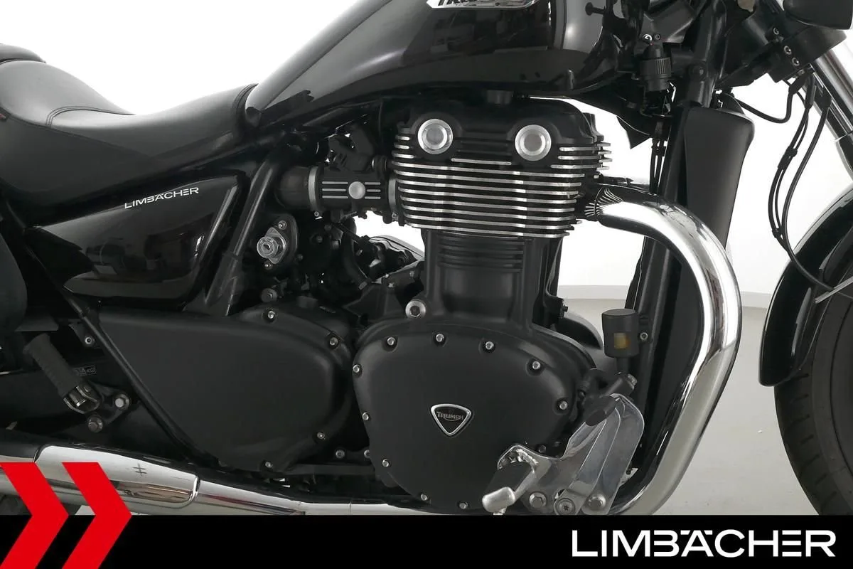 Triumph Thunderbird Storm