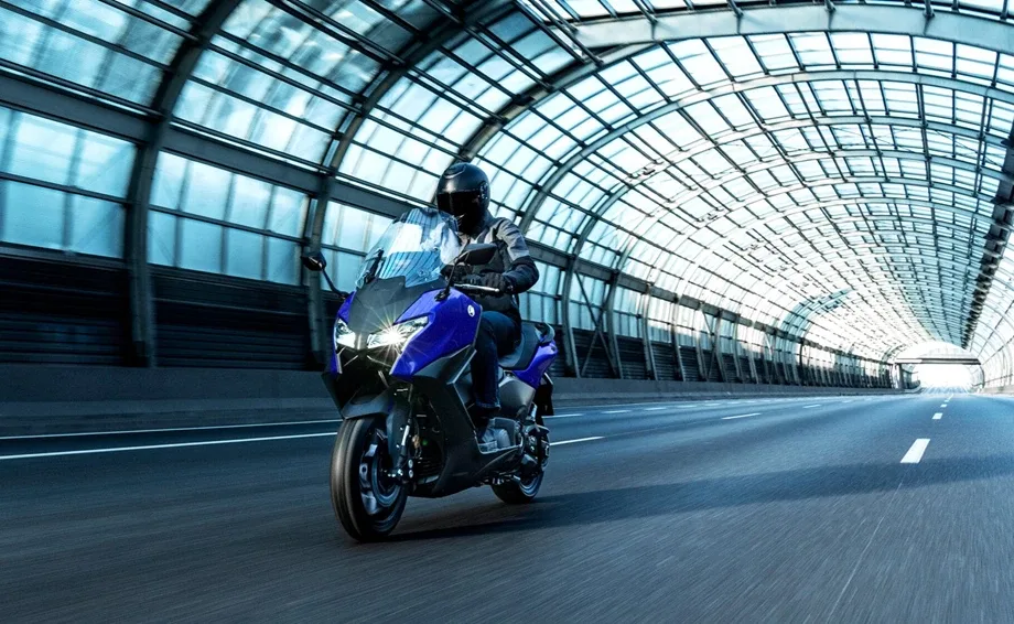 Yamaha TMAX, MY 2026- Icon Blue