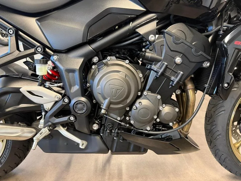 Triumph Trident 800