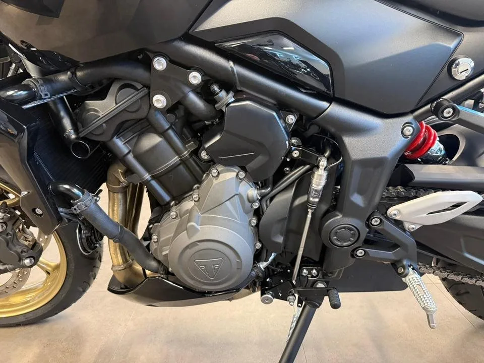 Triumph Trident 800