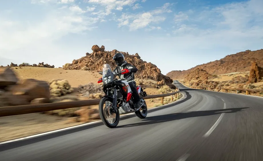 Yamaha Tenere 700 World Raid, MY 2026 - Redline White