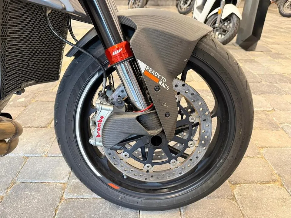 KTM 1290 Super Duke RR