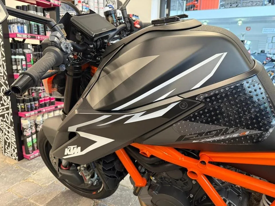KTM 1290 Super Duke RR