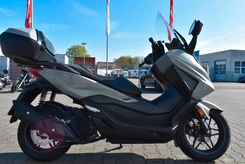 Honda Forza 125