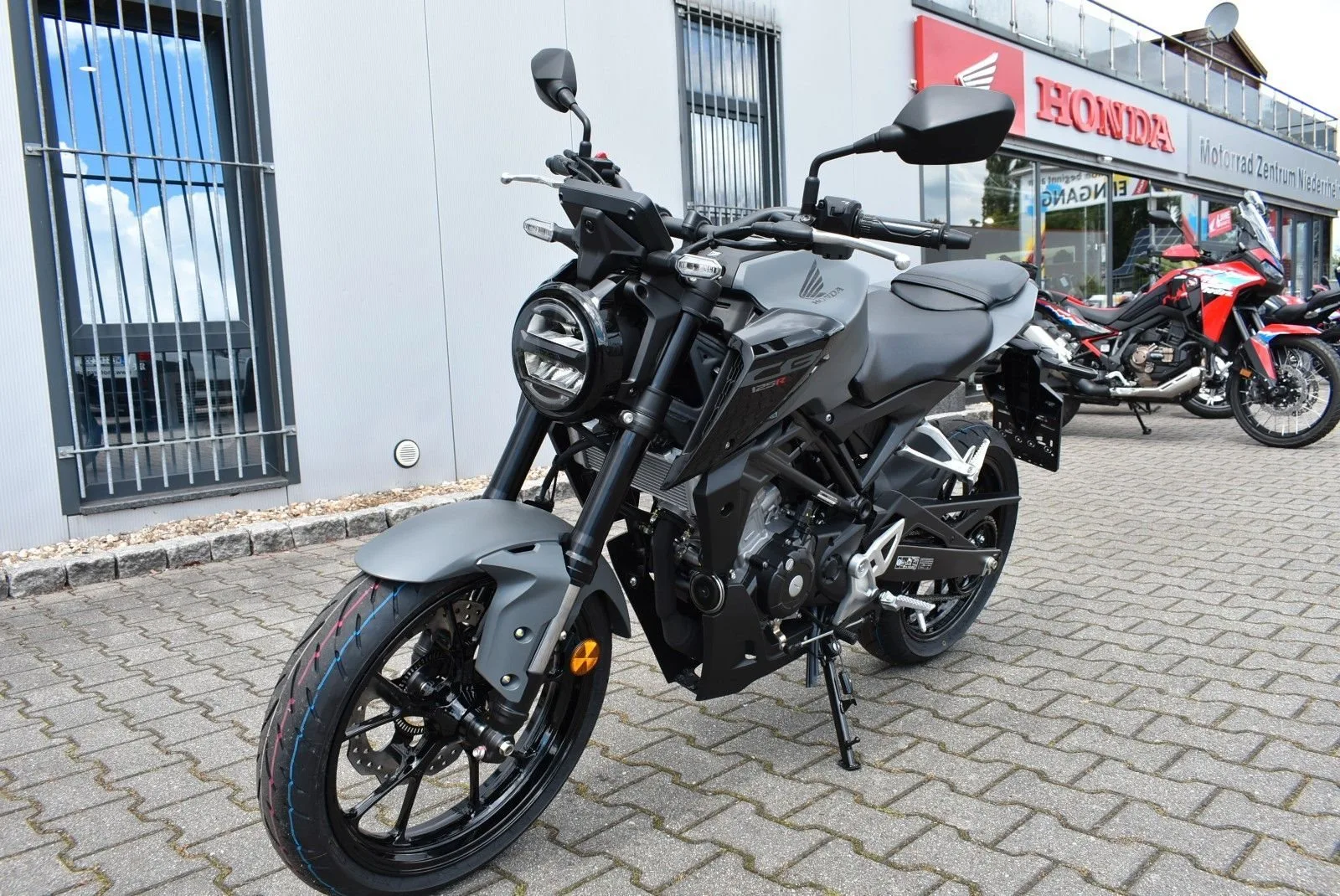 Honda CB125R MY 2026 6 Jahre Garantie