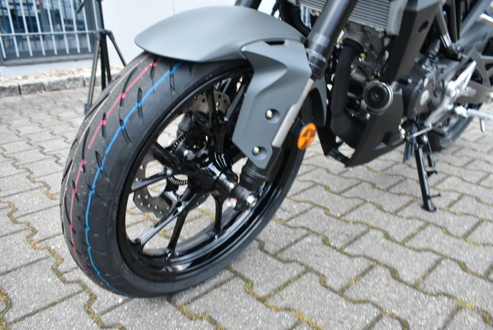 Honda CB125R MY 2026 6 Jahre Garantie
