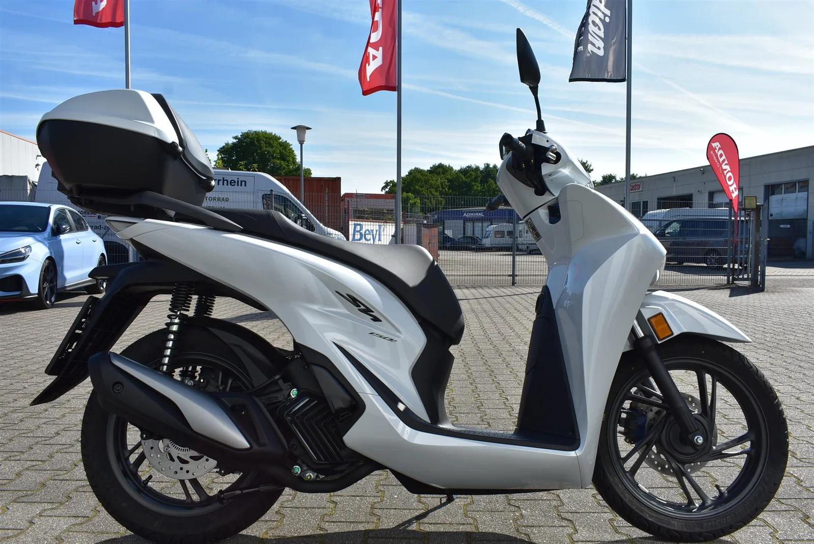 Honda SH150i mit Topcase & 6 Jahre Garantie!