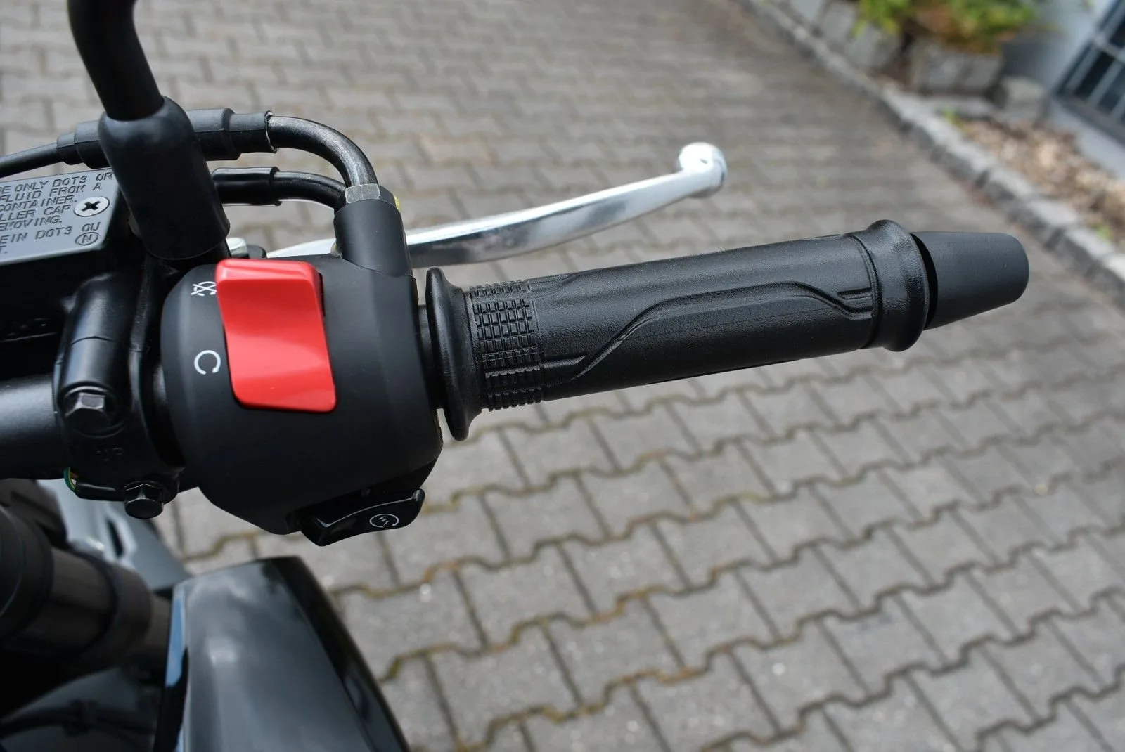 Honda CB125R