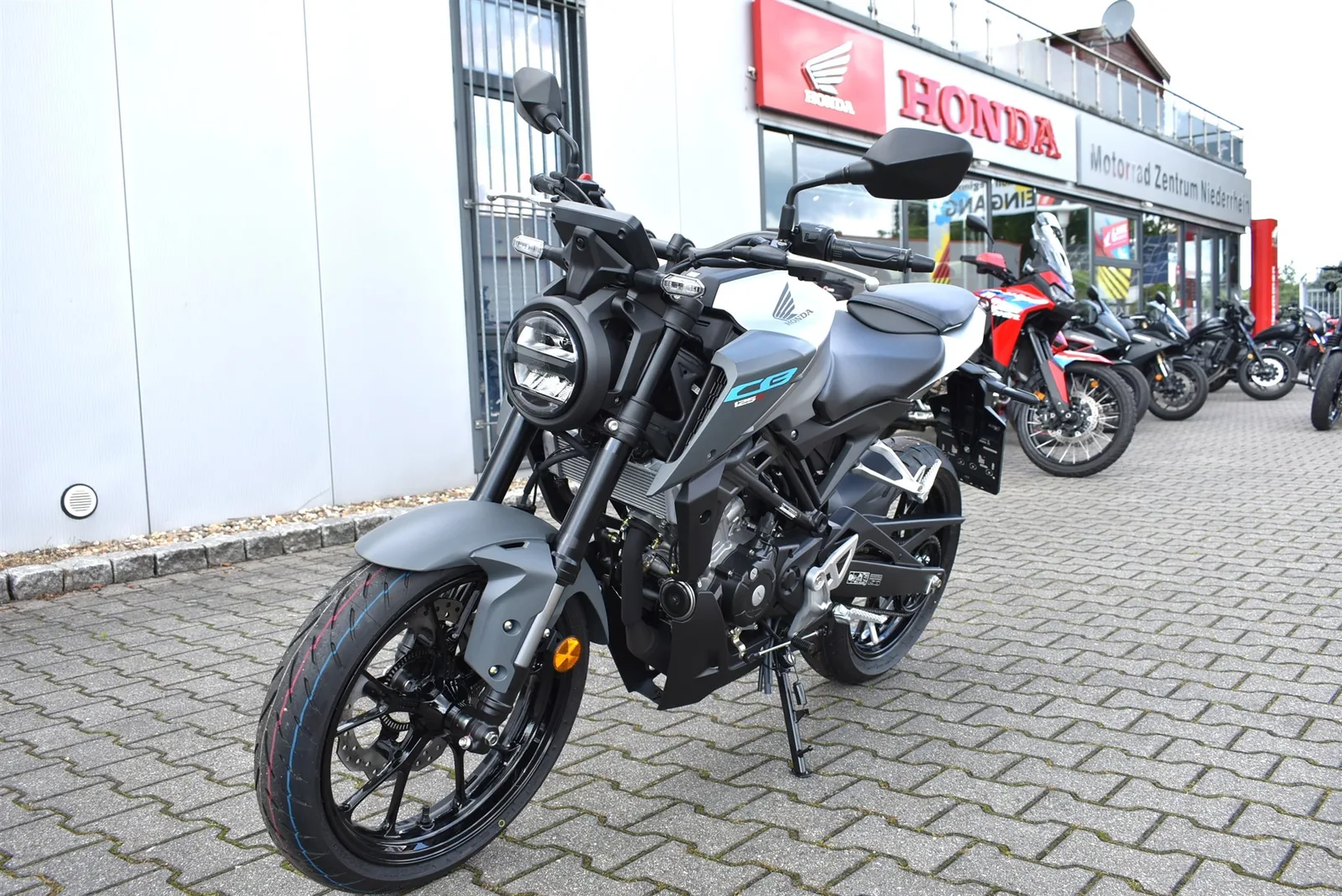 Honda CB125R 6 Jahre Garantie Modell 2026