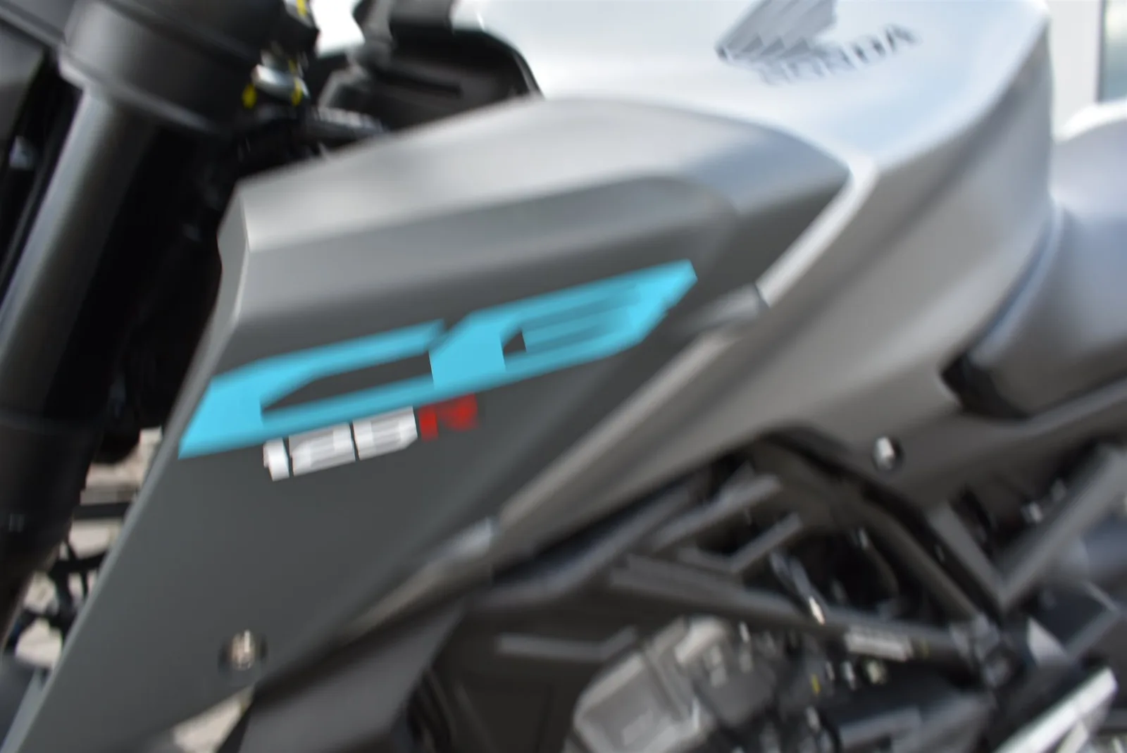 Honda CB125R 6 Jahre Garantie Modell 2026