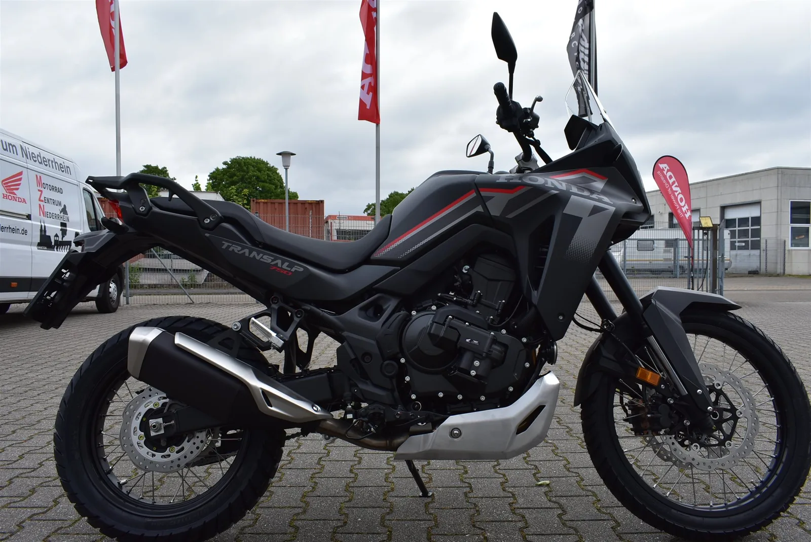 Honda XL750 Transalp mit E Clutch / Modell 2026 Sofort Verfügbar