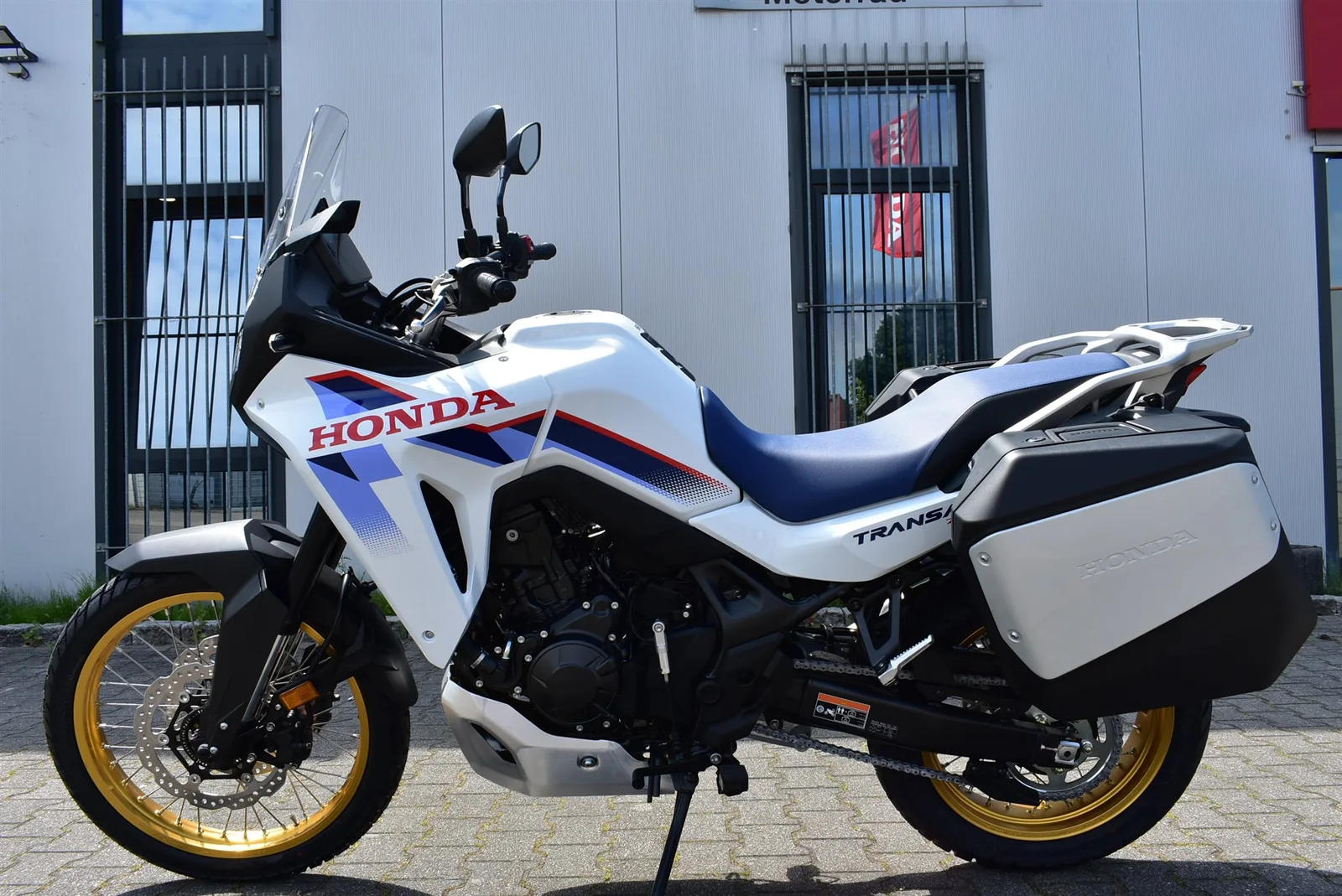Honda XL750 Transalp mit E Clutch / MY26 mit Koffersatz Tageszulassung