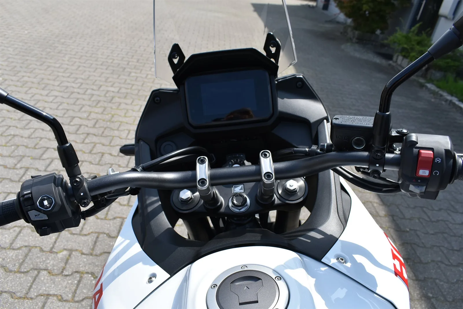 Honda XL750 Transalp mit E Clutch / MY26 mit Koffersatz Tageszulassung