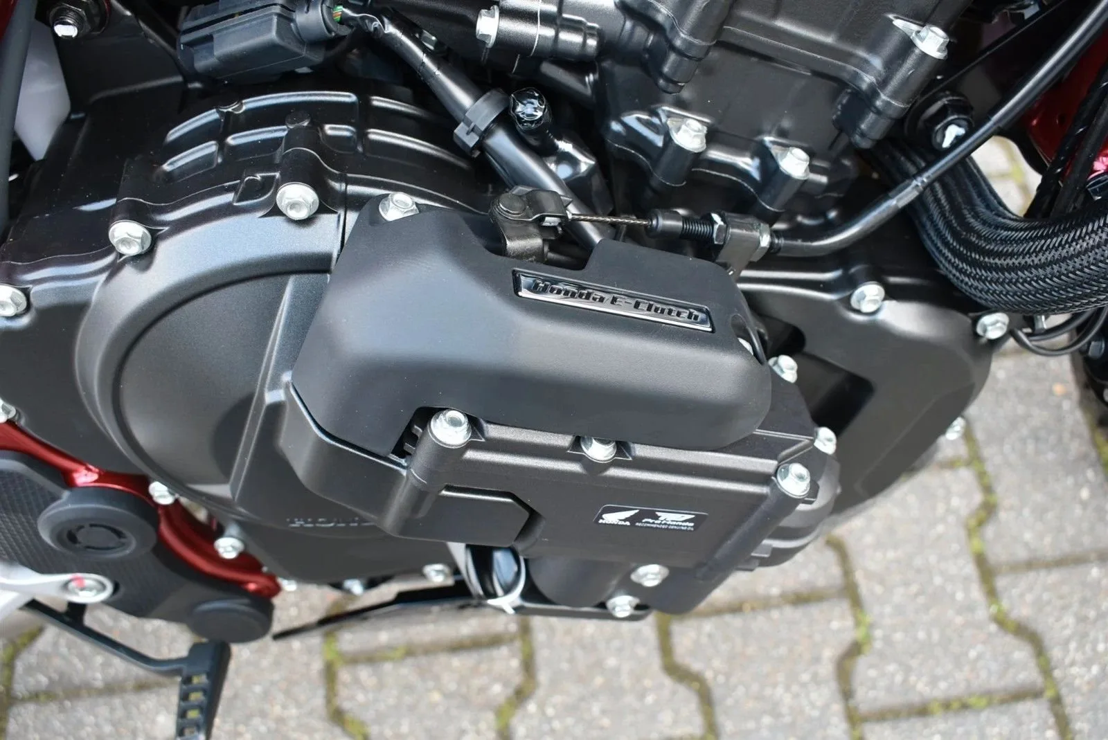 Honda CB750 Hornet E-Clutch