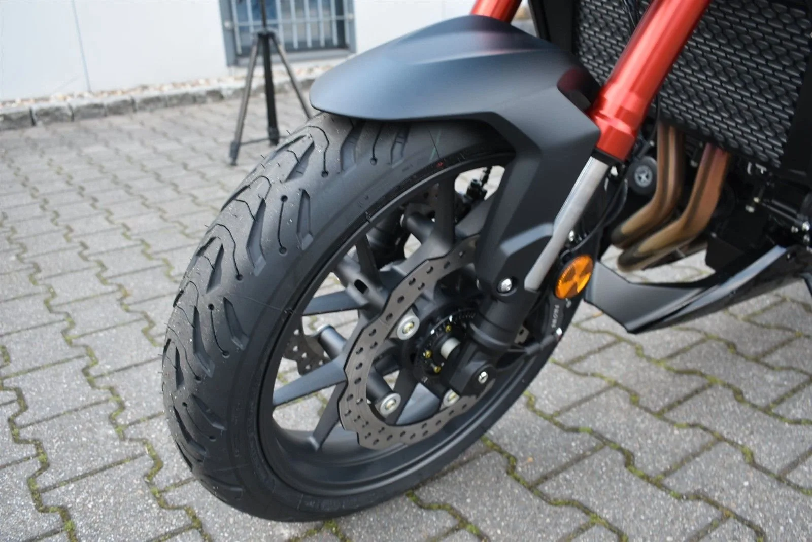 Honda CB750 Hornet E-Clutch