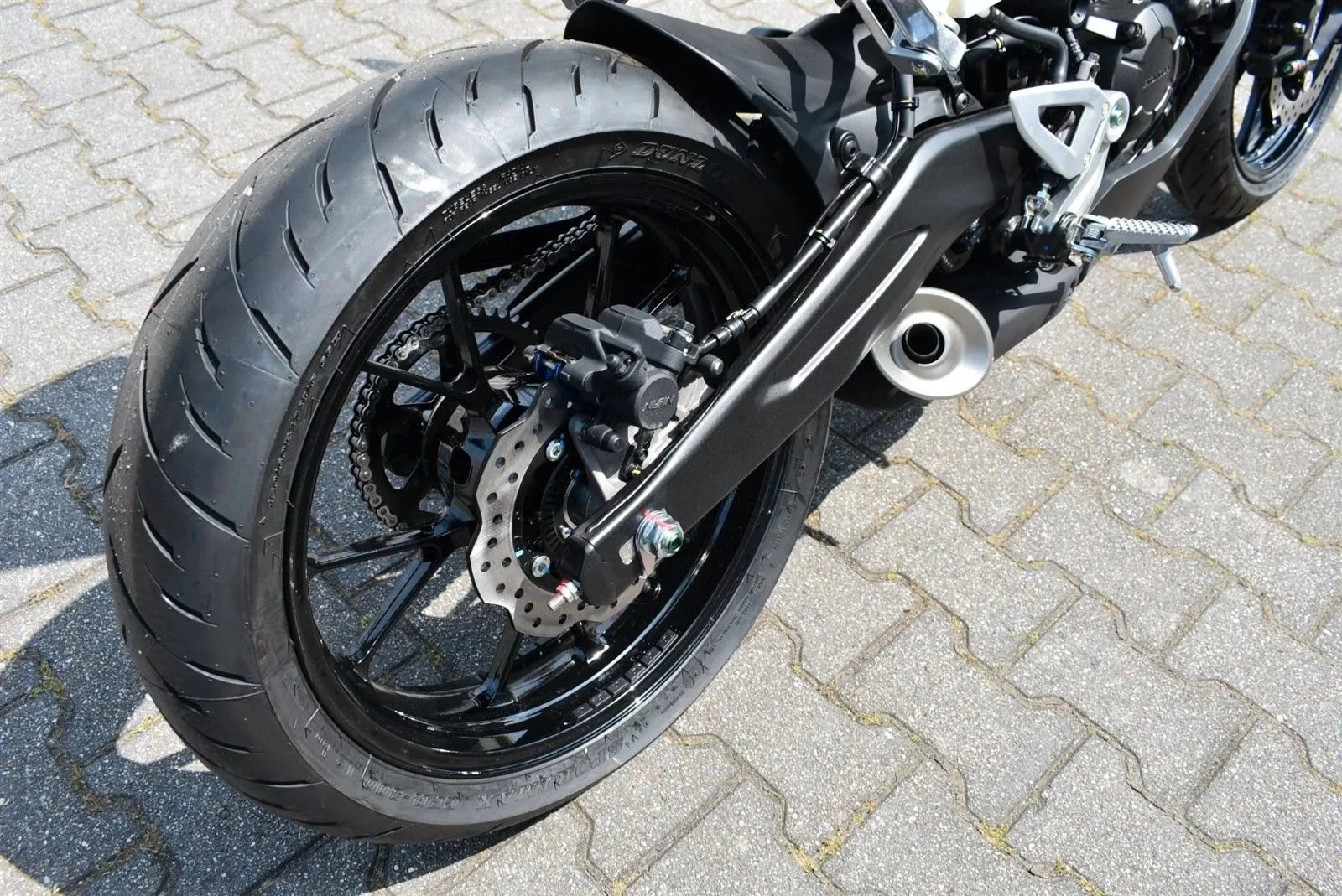 Honda CB125R