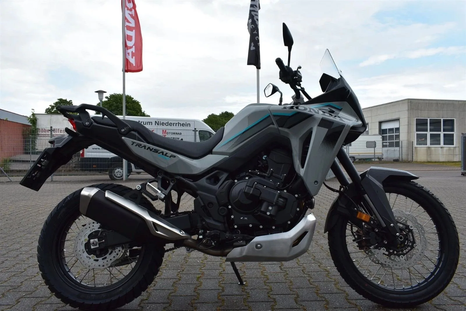 Honda XL750 Transalp E-Clutch
