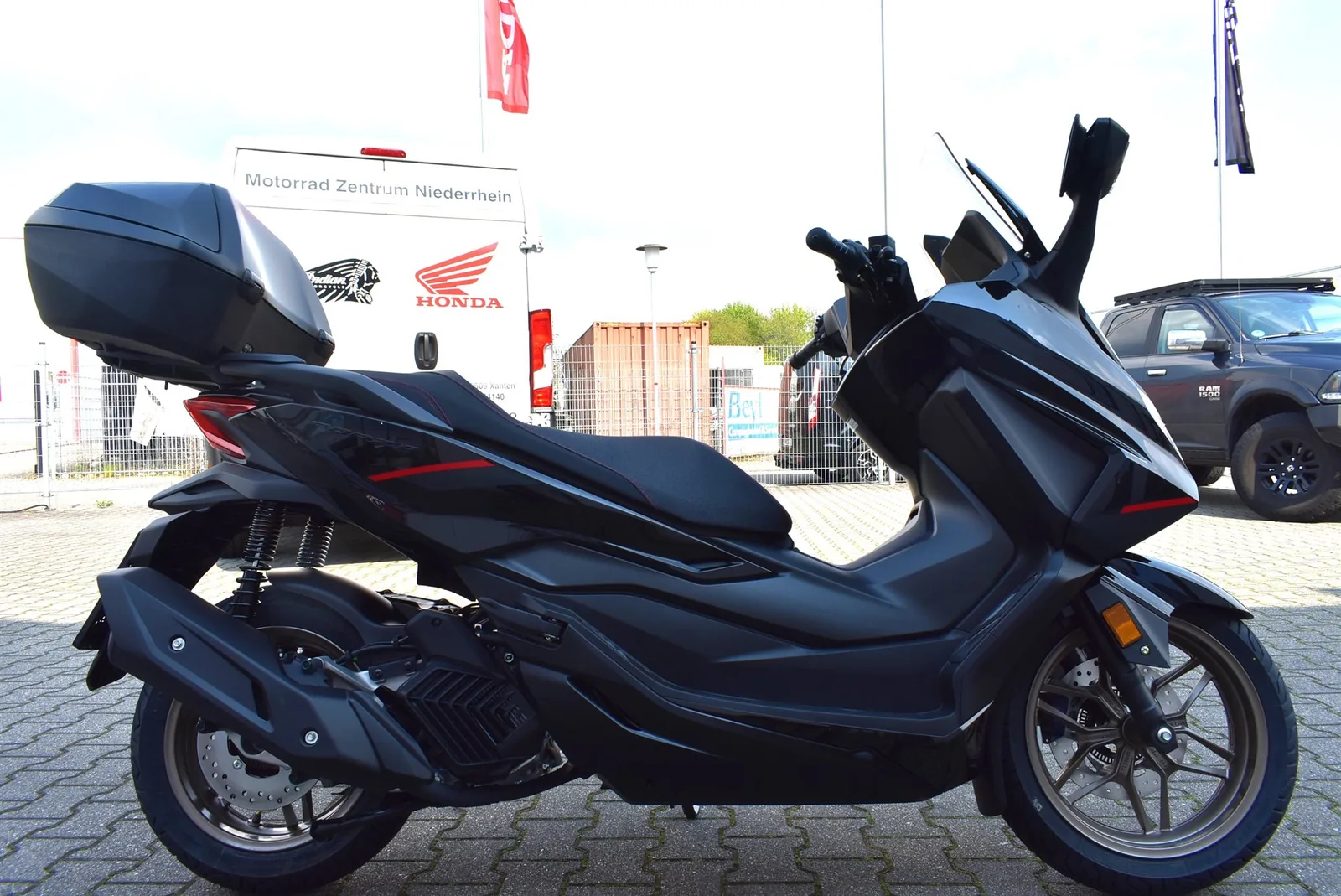 Honda Forza 125 Special Edition 6 Jahre Garantie Modell 2026 Sofort Verfügbar