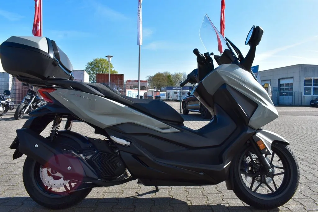 Honda Forza 125 Tageszulassung 6 J. Garantie ab Zul. Modell 2026