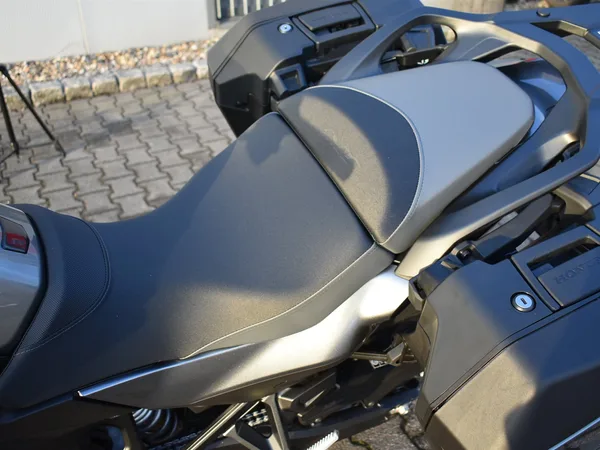 Honda NT1100 DCT Electronic Suspension Tageszulassung Modell 2026