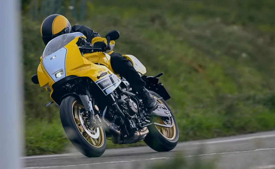 Yamaha XSR900 GP, MY 2026 - Legend Yellow