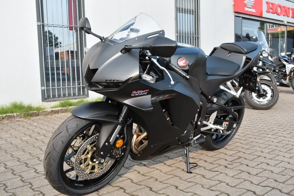 Honda CBR600RR 6 Jahre Garantie im Vorlauf