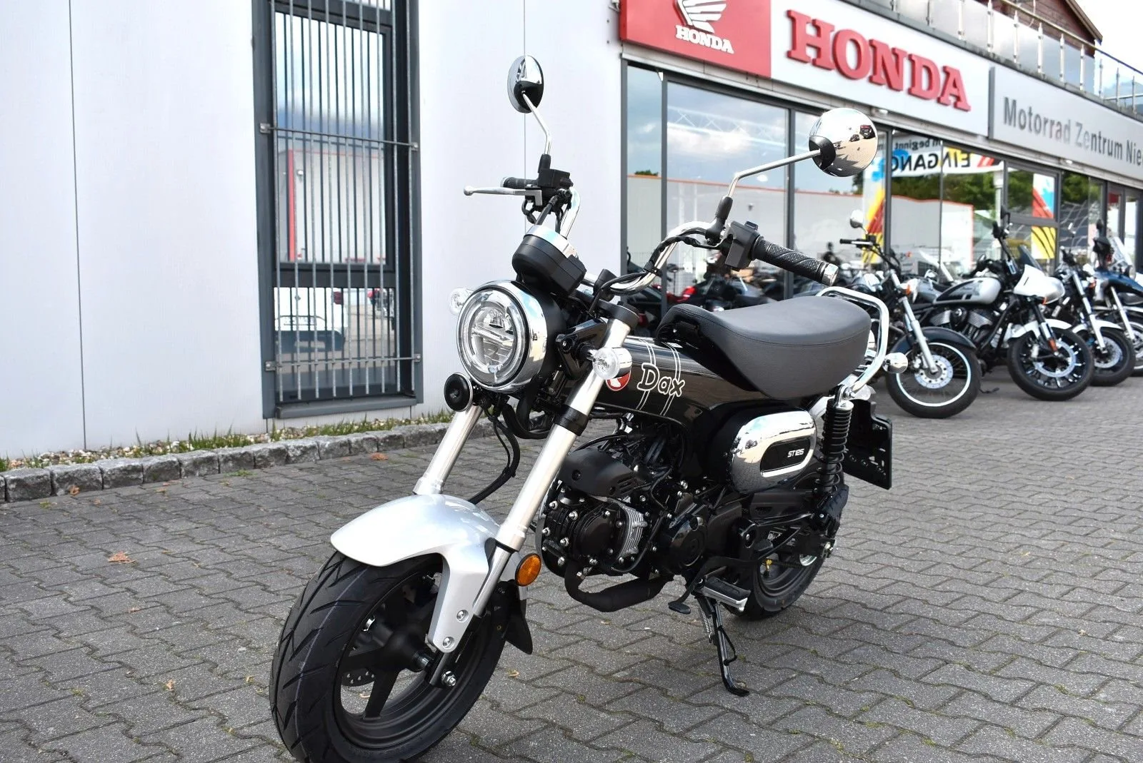 Honda Dax 125