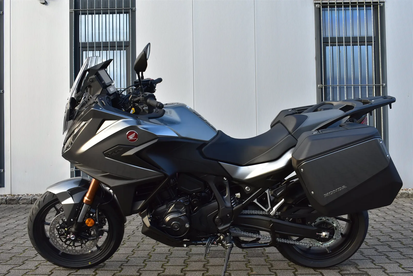Honda NT1100 DCT Electronic Suspension Tageszulassung Modell 2026