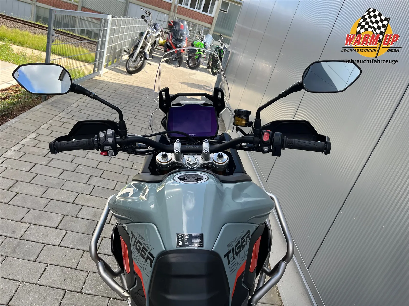 Triumph Tiger 900 Desert Edition neuwertig | wenig Km