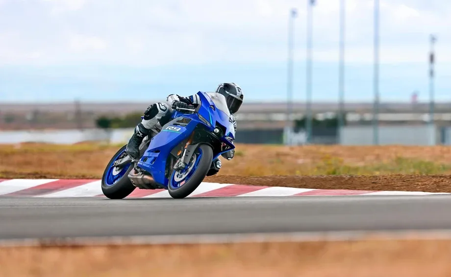 Yamaha R9 35kW, MY 2026 - Icon Blue