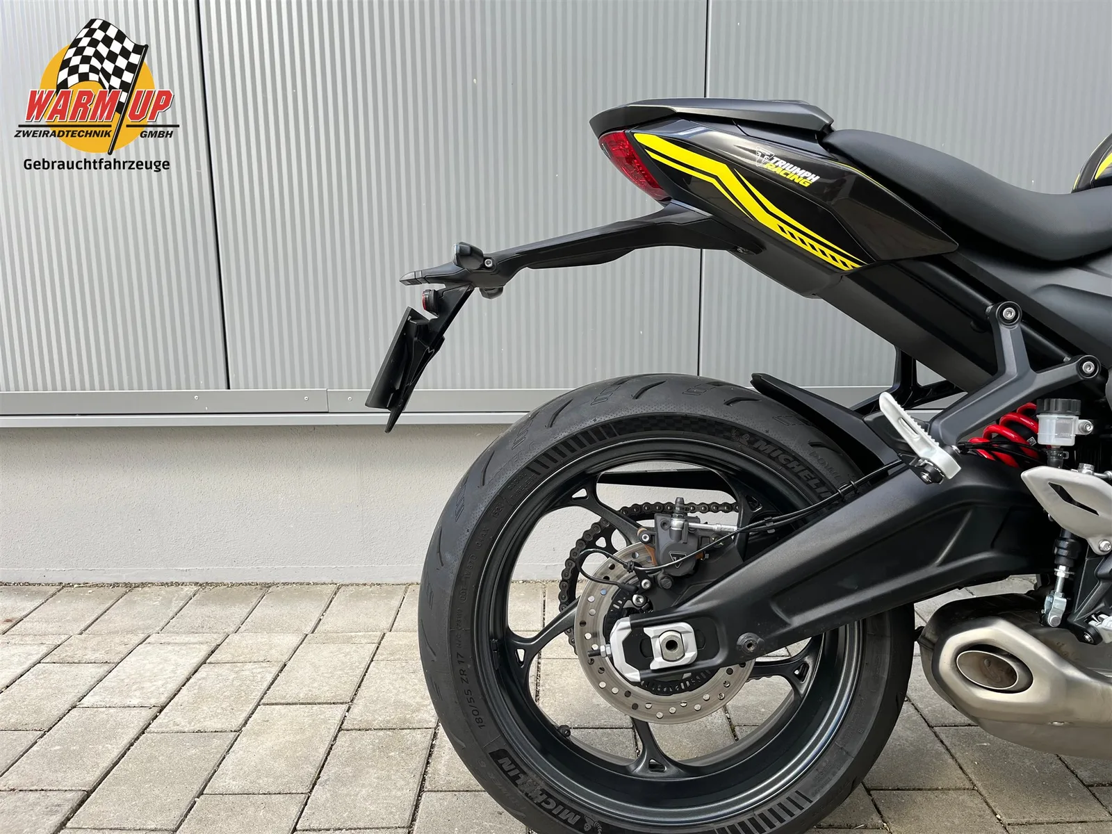Triumph Daytona 660 inkl. Dekorsatz | wenig Km | A2 möglich