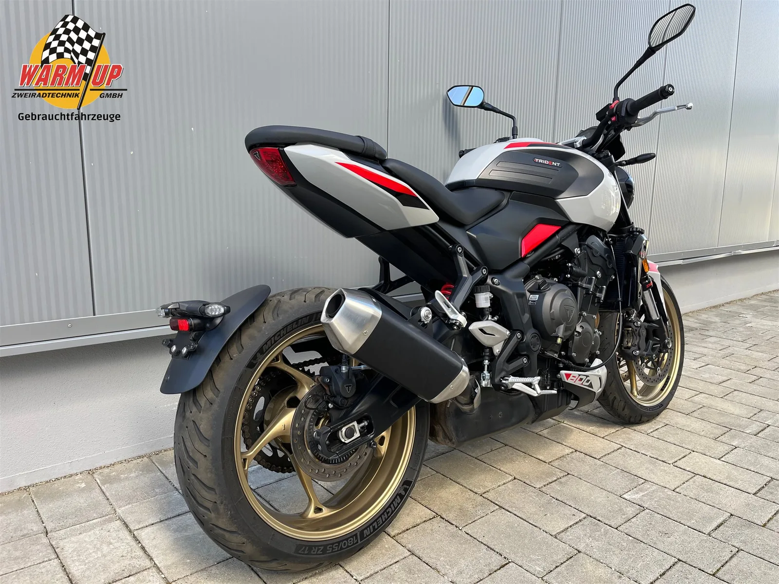 Triumph Trident 800 neuwertig | wenig Km