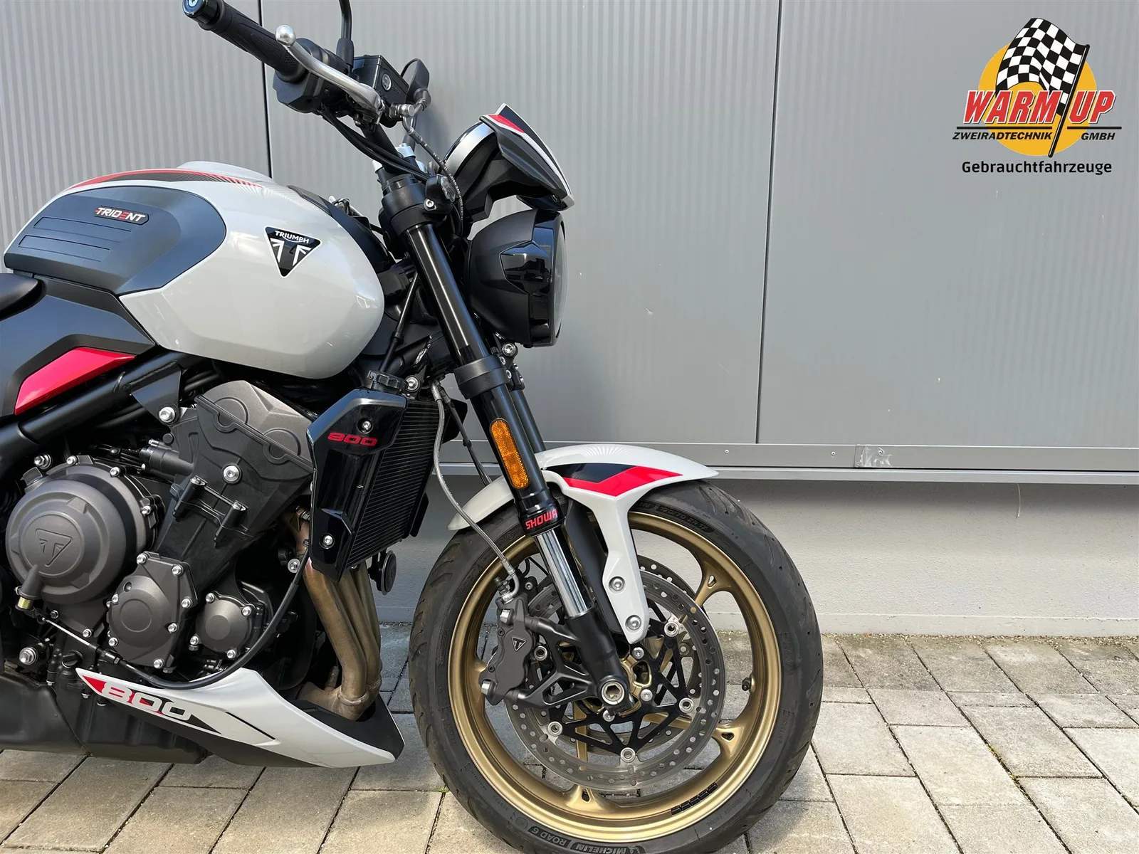 Triumph Trident 800 neuwertig | wenig Km