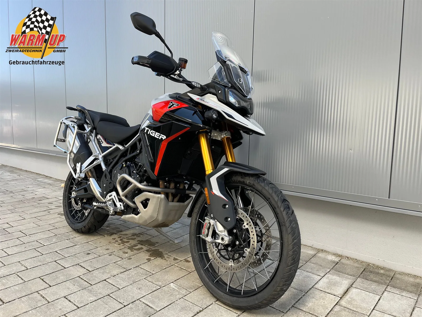 Triumph Tiger 900 Rally Pro inkl. Seitenkoffer