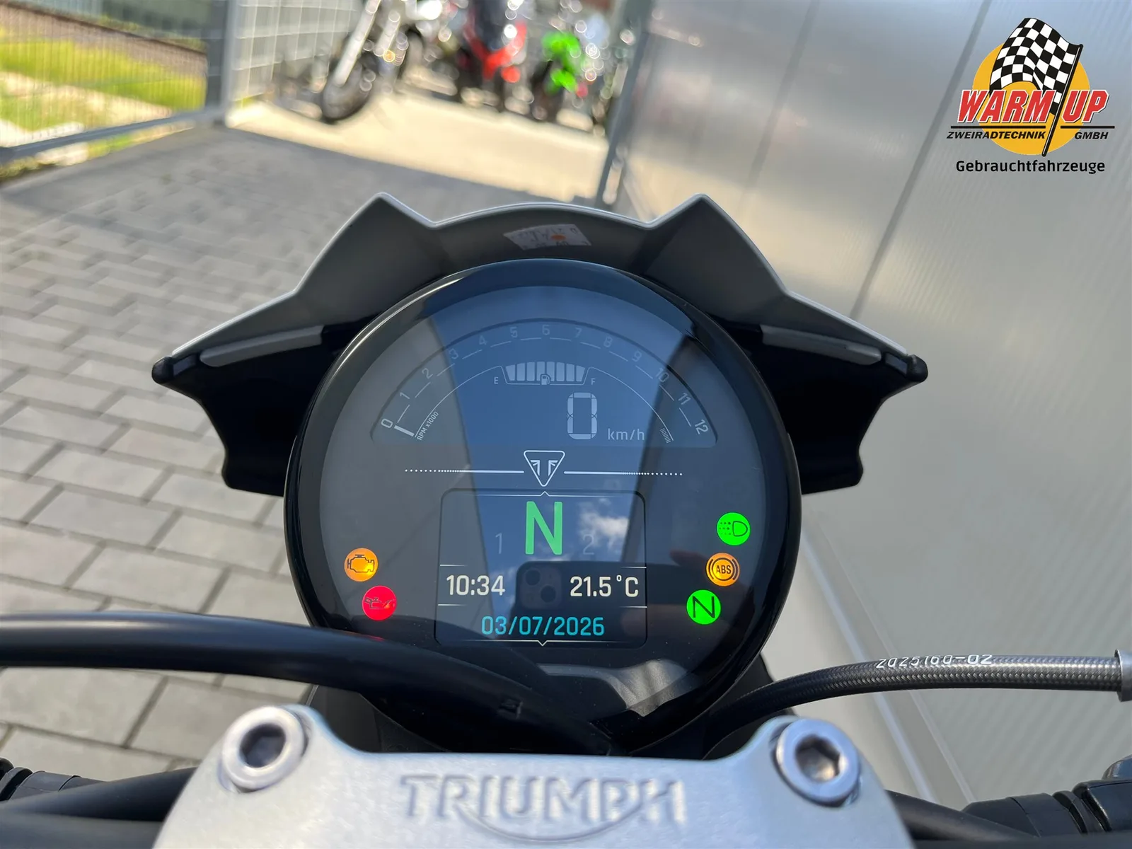 Triumph Trident 800 neuwertig | wenig Km