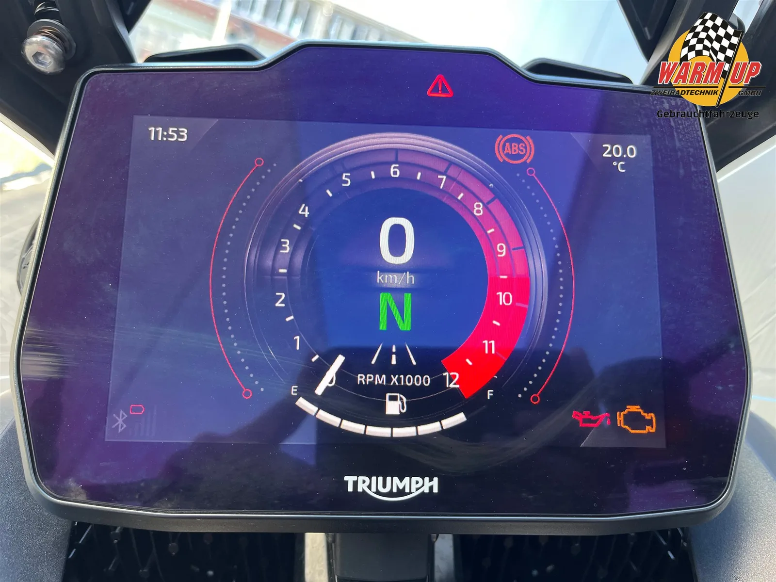 Triumph Tiger 900 Rally Pro inkl. Seitenkoffer